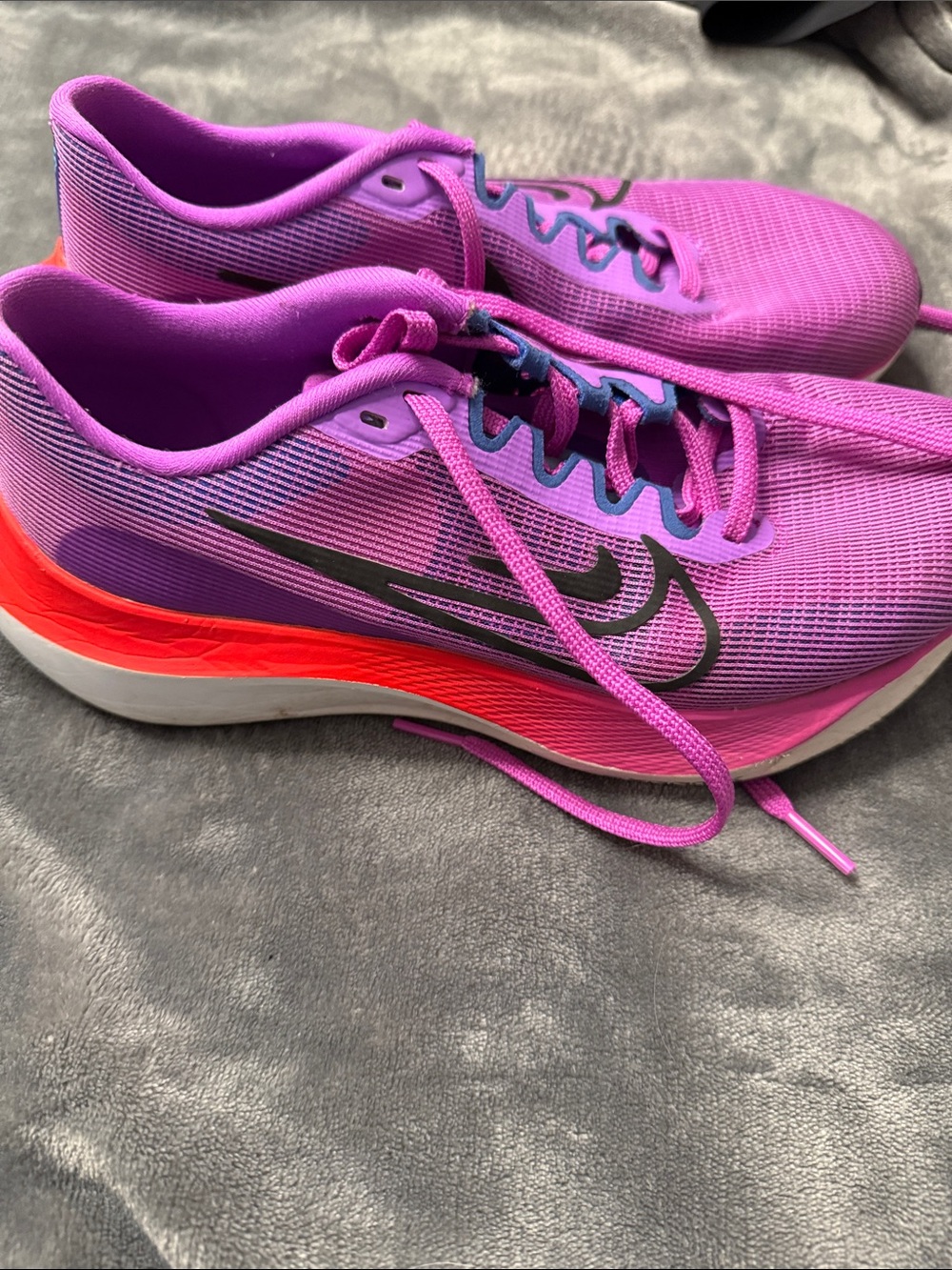 Nike Women’s Pink & Red Athletic Running Shoes